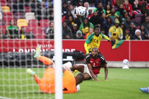 Bilder des Jahres 2025, Sport 05 Mai Sport Bilder des Tages Kaheem Dixon of Jamaica has hit shot on goal saved by Trinidad and Tobago goalkeeper Marvin Phillip Jamaica v Trinidad and Tobago, Football, The Unity Cup, Gtech Community Stadium, London, UK, 27 05 25 EDITORIAL USE ONLY No use with unauthorised audio, video, data, fixture lists (outside the EU), club league logos or live services. Online in-match use limited to 45 images (+15 in extra time). No use to emulate moving images. No use in betting, games or Copyright: xAnthonyxHanc Shutterstockx 15324673n