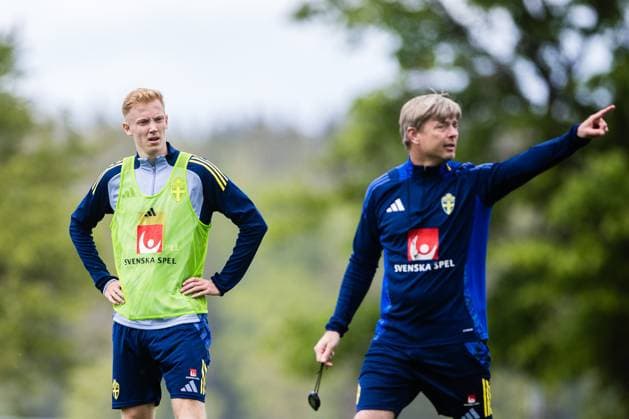 250528 Hugo Larsson of the Swedish men s national football team during a training session on May 28, 2025 in Stockholm Photo Kenta Jönsson BILDBYRAN COP 210 KJ0245 fotboll football soccer fotball landskamp träning practice training sverige sweden sverige a bbeng  Copyright: KENTAxJÖNSSON BB250528KJ010