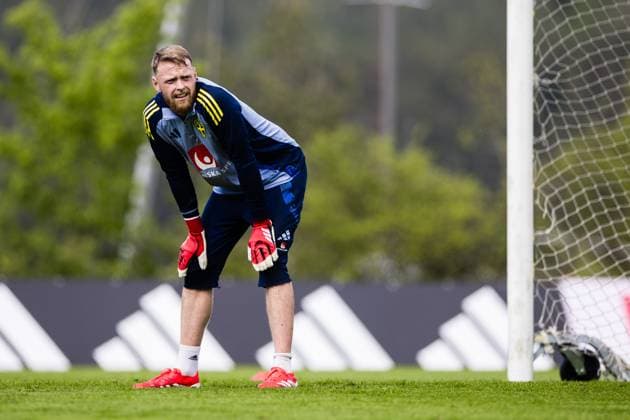 250528 goalkeeper Viktor Johansson of the Swedish men s national football team during a training session on May 28, 2025 in Stockholm Photo Kenta Jönsson BILDBYRAN COP 210 KJ0245 fotboll football soccer fotball landskamp träning practice training sverige sweden sverige a bbeng Copyright: KENTAxJÖNSSON BB250528KJ061
