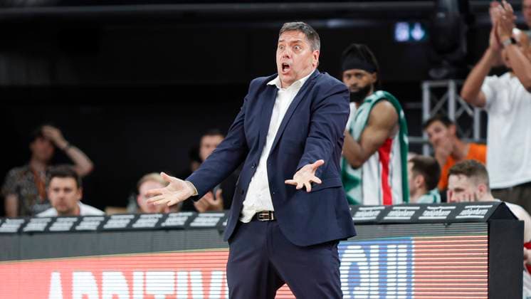 In the picture Head Coach Sasa Filipovski Wuerzburg Baskets is amazed 01 06 2024, ratiopharm Ulm vs FIT One Wuerzburg Baskets, easyCredit BBL, Playoffs, Semifinal, 1 Game, Germany, 89231, ratiopharm Arena, Copyright: HMBxMedia xJulienxBecker