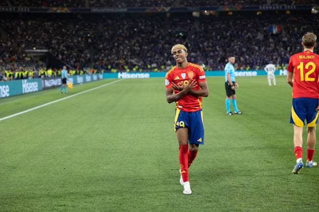 Lamine Yamal seen celebrating after scoring goal during UEFA Nations League 2025 semifinal game between national teams of Spain and France (Maciej Rogowski) Stuttgart MHP Arena Germany Copyright: xMaciejxRogowskix spainfrance2425-43