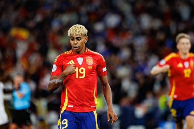 Lamine Yamal seen celebrating after scoring goal during UEFA Nations League 2025 semifinal game between national teams of Spain and France (Maciej Rogowski) Stuttgart MHP Arena Germany Copyright: xMaciejxRogowskix spainvsfrance2425-229