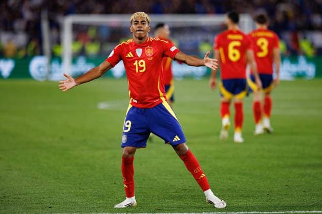 Lamine Yamal seen celebrating after scoring goalx during UEFA Nations League 2025 semifinal game between national teams of Spain and France (Maciej Rogowski) Stuttgart MHP Arena Germany Copyright: xMaciejxRogowskix spainvsfrance2425-281
