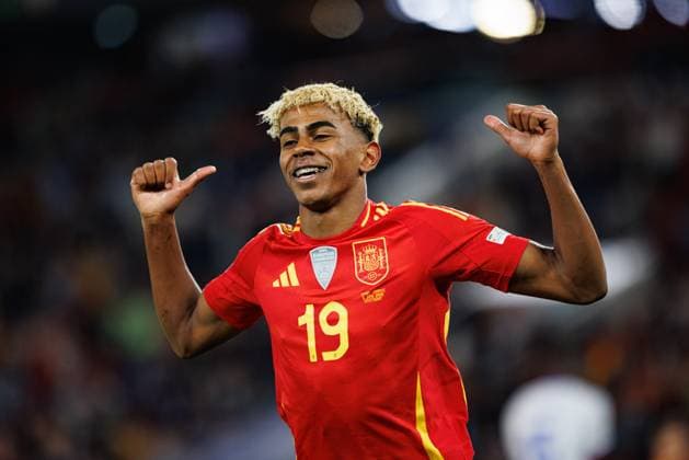 Lamine Yamal seen celebrating after scoring goal during UEFA Nations League 2025 semifinal game between national teams of Spain and France (Maciej Rogowski) Stuttgart MHP Arena Germany Copyright: xMaciejxRogowskix spainvsfrance2425-301