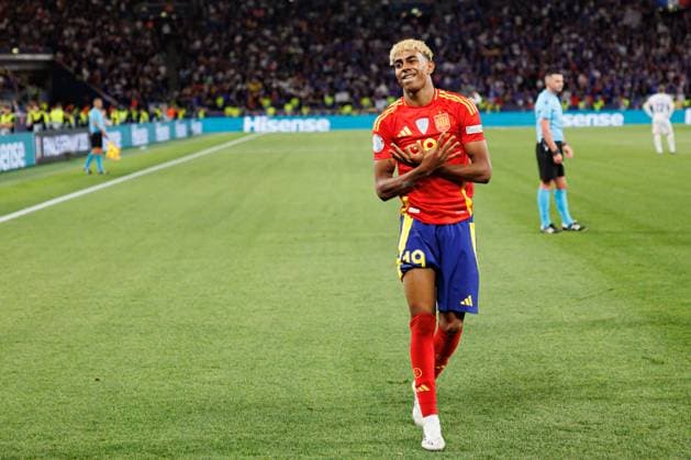 Lamine Yamal seen celebrating after scoring goal during UEFA Nations League 2025 semifinal game between national teams of Spain and France (Maciej Rogowski) Stuttgart MHP Arena Germany Copyright: xMaciejxRogowskix spainvsfrance2425-324