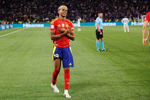 Lamine Yamal seen celebrating after scoring goal during UEFA Nations League 2025 semifinal game between national teams of Spain and France (Maciej Rogowski) Stuttgart MHP Arena Germany Copyright: xMaciejxRogowskix spainvsfrance2425-329