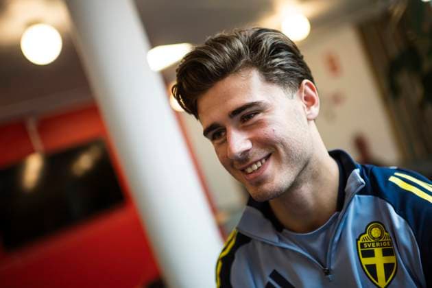 250608 Besfort Zeneli of the Swedish men s national football team in a mixed zone on June 8, 2025 in Stockholm Photo Maxim ThorÃ BILDBYRAN code MT MT0830 fotboll football soccer fotball landskamp pressträff event meeting sverige sweden sverige a bbeng  Copyright: MAXIMxTHORE BB250608MT041