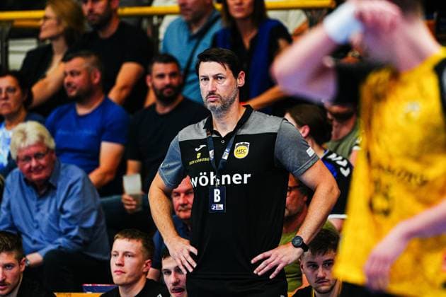 Anel Mahmutefendic HSC 2000 Coburg, Coach GER, VfL Luebeck Schwartau vs HSC 2000 Coburg, Handball, 2 Bundesliga, Matchday 34, Season 2024 2025, 07 06 2025 GER, VfL Luebeck Schwartau vs HSC 2000 Coburg, Handball, 2 Bundesliga, Matchday 34, Season 2024 2025, 07 06 2025 Luebeck Copyright: xEibner-Pressefoto MarcelxvonxFehrnx EP_MFN