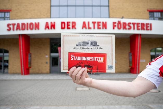 Football, men, season 2024 2025, 1 Bundesliga, 1 FC Union Berlin, first day of issue of the stadium shares subscribed by club members in December 2024 new Alte Försterei share at the stadium An der Alten Försterei, 10 06 2025, Copyright: xMatthiasxKochx