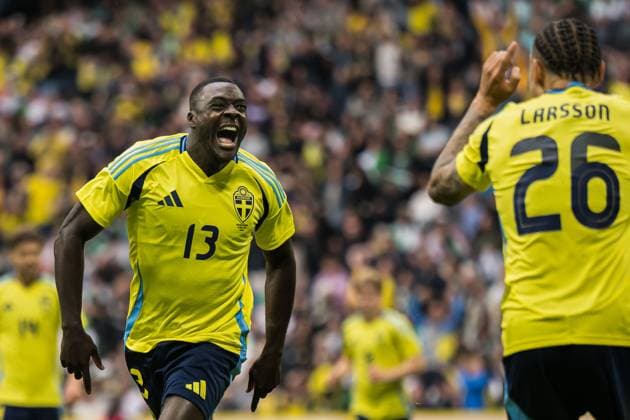 250610 Ken Sema and Jordan Larsson of Sweden celebrating after the 1 0 goal during the international friendly football match between Sweden and Algeria on June 10, 2025 in Stockholm Photo Emma Wallskog BILDBYRAN COP 320 SH0632 fotboll football soccer fotball träningslandskamp international friendly sverige sweden sverige a algeria bbeng bbauto jubel  Copyright: EMMAxWALLSKOG BB250610EW010