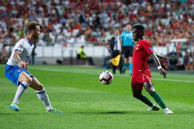 September 10, 2018, Lisbon, Lisbon, Portugal: Italy and SPAL defender MANUEL LAZZARI (15) and Portugal and Leipzig forward BRUMA (7) in action during the game of UEFA Nations League Final Tournament between Portugal and Italy at Estadio da Luz Lisbon Portugal - ZUMAs359 20180910_zsp_s359_014 Copyright: xAlexandrexdexSousax