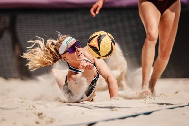 Beach Volleyball Women Allianz German Beach Tour 2025 Tourstop Bremen 13 06 2025 Anna Behlen jumps to the ball Bremen Waterfront Bremen Germany