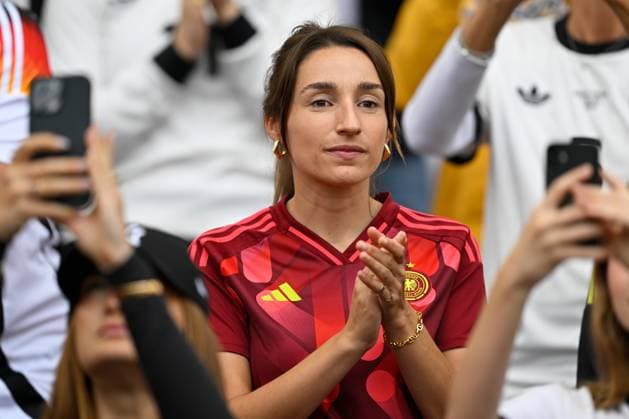 Stuttgart, MHP Arena, 08 06 25, GER, Men, UEFA NATIONS LEAGUE FINALS 2025, Match for 3rd place, Germany France Picture Lena WURZENBERGER Girlfriend of coach Julian NAGELSMANN Germany UEFA regulations prohibit any use of photographs as image sequences and or quasi video Baden Wuerttemberg Germany