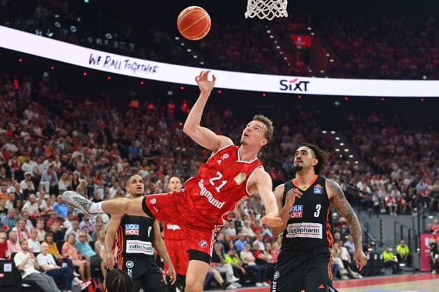 Justus HOLLATZ FCB , action,duel against Marcio SANTOS UL , Basketball BBL,season 2024 2025 1 final, FC Bayern Muenchen Ratiopharm Ulm on 15 06 2025, S A P G A R D EN