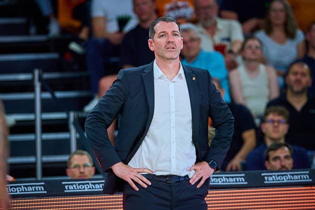 Ty Harrelson ratiopharm ulm, Head Coach GER, ratiopharm ulm vs FC Bayern, Basketball, 2 PlayOff, Final, EasyCredit Bundesliga, Season 2024 2025, 18 06 2025 GER, ratiopharm ulm vs FC Bayern, Basketball, 2 PlayOff, Final, EasyCredit Bundesliga, Season 2024 2025, 18 06 2025 New Ulm Copyright: xEibner-Pressefoto GeraldxOelze-dexStoppanyx EP_ODS