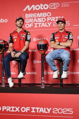 Foto IPP Enrico Schiavi Scarperia 19-06-2025 MotoGP Gran Premio Motociclismo di Italia 2025 press conference, PK, Pressekonferenz nella foto: da sx. Francesco Bagnaia - Ducati Lenovo Team con Marc Marquez - Ducati Lenovo Team Scarperia italy ITALY ITALY  Copyright: xR4924_italyphotopressx