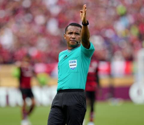 Referee Ivan Barton USA, CR Flamengo vs Chelsea FC, FIFA Club World Cup, Group D, 20 06 2025 USA, CR Flamengo vs Chelsea FC, FIFA Club World Cup, Group D, 20 06 2025 Philadelphia Copyright: xEibner-Pressefoto ScottxColemanx EP_SCN
