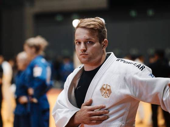 Team Germany DJB wins bronze, WORLD CHAMPIONSHIPS,JUDO,IPPONGEAR,DAY8 The German team with Mascha Ballhaus, Seija Ballhaus, Miriam Butkereit, Giovanna Scoccimarro, Alina Böhm, Samira Bouizgarne, Igor Wandtke, Jano Rübe, Timo Cavelius, Eduard Trippel, Erik Abramov, Losseni Kone, JUDO WORLDS2025,BEHINDTHESCENES,MIXEDTEAM,BUDAPEST Copyright: xMARCELxHAUPTx