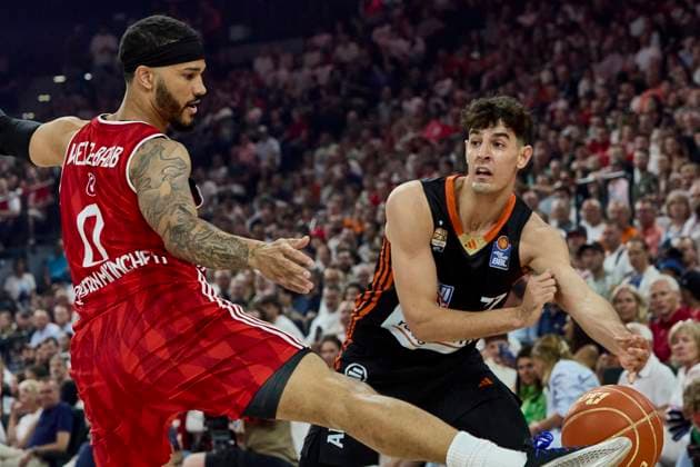 German Basketball Bundesliga BBL , FC Bayern Munich Basketball vs ratiopharm ulm, Munich FC Bayern Basketball, ulm ratiopharm, 2025 06 21 in Munich SAP Garden WEILER BABB Nick FC Bayern Basketball FCBB00 Shooting Guard , SARAF Ben ratiopharm Ulm ULM77PG sportworld Munich SAP Garden Bayern Germany