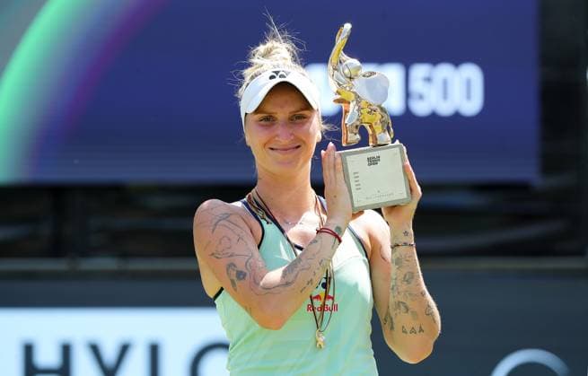 Winner Winner Marketa Vondrousova CZE with trophy in the Steffi Graf Stadium Sport Final HYLO Berlin Tennis Open Women on grass 22 06 2025