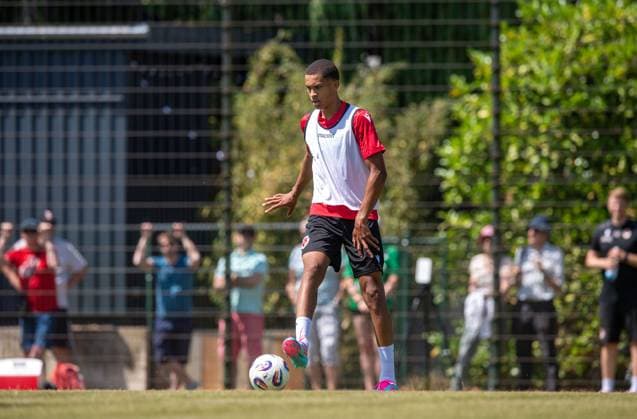 Football, Men, Season 2025 26, 3 Liga, FC Energie Cottbus, Training kick-off, Nyamekye Awortwie Grant Energie Cottbus , 22 06 2025, Copyright: xSebastianxRäppold MatthiasxKochx