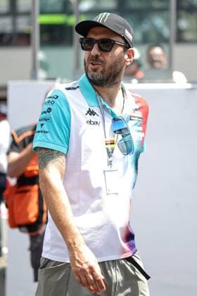 Foto IPP Enrico Schiavi Scarperia 22-06-2025 MotoGP Gran Premio Motociclismo di Italia 2025 Gara nella foto: il cantante Cesare Cremonini ospite Pertamina Enduro VR46 Racing Team Scarperia italy ITALY ITALY  Copyright: xR4924_italyphotopressx