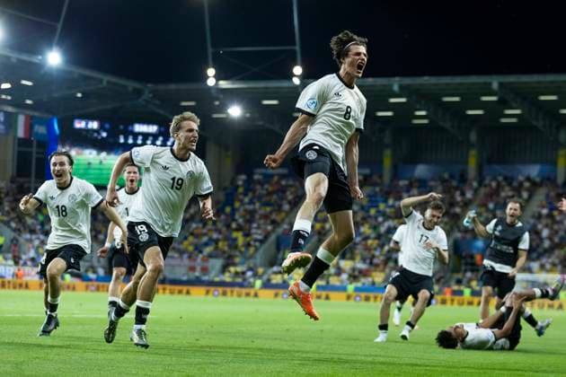 UEFA U21 European Championship, quarter-final Germany Italy 22 06 2025 Cheering after the goal by Merlin Röhl Germany, 8 at the UEFA U21 European Championship quarter-final match Germany Italy, on 22 06 2025, DAC Arena, Dunajska Streda, Slovakia Copyright: xBEAUTIFULxSPORTS Meuselx