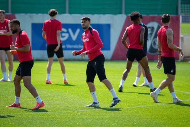 Soccer, Bundesliga, Men, Training SC Freiburg Europa Park Stadion, Sport, Europa Park Stadion, Vincenzo Grifo SC Freiburg, 32 Freiburg Europa Park Stadion Baden Württemberg Germany Copyright: xFINLEYxMÖRCHx