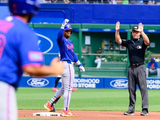 New York Mets shortstop Francisco Lindor (12) doubles to start the game in the first inning against the Pittsburgh Piratesat PNC Park on Saturday, June 28, 2025 in Pittsburgh.  PIT2025062815 ArchiexCarpenter