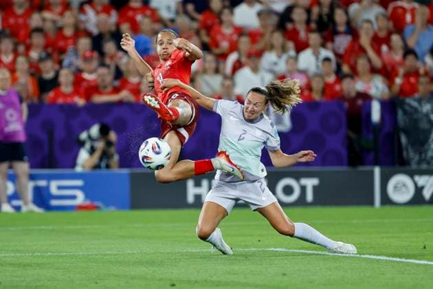 Iman Beney Switzerland, 19 and Marit B Lund Norway, 02 in duel , Switzerland, Football, UEFA , European Championship Women, Group A 2025, Switzerland vs Norway, 02 07 2025, St Jakob Park, Basel, Switzerland Basel St Jakob Park Canton Basel City Switzerland Copyright: xGrantxHubbsx