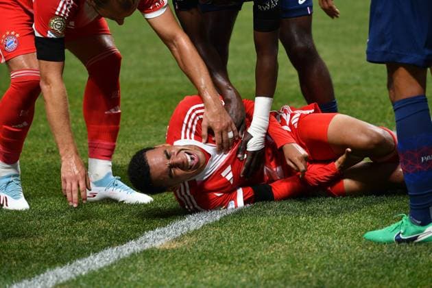Bayern Munich s Jamal Musiala injures his leg during match against Paris Saint-Germain ATLANTA, USA - JULY 5: Jamal Musiala of Bayern Munich gets injured during 2025 FIFA Club World Cup quarter-final football match between Paris Saint-Germain and Bayern Munich at Mercedes Benz Stadium in Atlanta, GA, United States on July 5, 2025. Peter Zay Anadolu Atlanta United States. Editorial use only. Please get in touch for any other usage.  Copyright: x2025xAnadoluxPeterxZayx