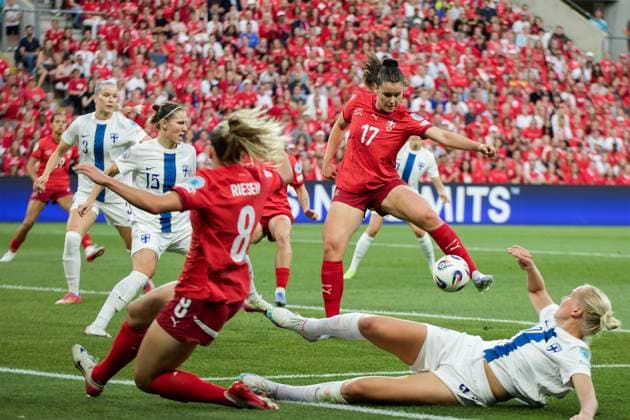 Geneva, Switzerland, July 10th 2025: Svenja Folmli (17 Switzerland) in action during the UEFA Womens EURO 2025 Group A match between Finland and Switzerland at Stade de Geneve in Geneva, Switzerland. (Pedro Porru SheKicks SPP) Copyright: xPedroxPorrux xSheKicksx xSPPx spp-en-PePoSh-4F8A2833_DxO