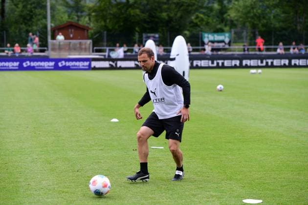 25 07 2025 Rottach Egern Football, Men, Season 2025 2026, Training camp Borussia Moenchengladbach Tony Jantschke Assistant coach Gladbach still involved DFL regulations prohibit any use of photographs as image sequences and or quasi video Stadion Am Birkenmoos Bayern Germany