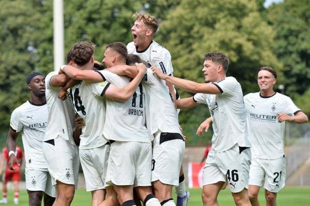 Soccer Men Regionalliga West Season 2025 2026 1 Matchday Borussia Mönchengladbach U23 Fortuna Düsseldorf U23 on 26 07 2025 at the Grenzlandstadion in Mönchengladbach The players of Borussia Mönchengladbach U23 are happy about the 1 0 of Josiah Kaled Uwakhonye Borussia Mönchengladbach U23 North Rhine Westphalia Germany