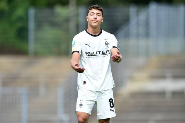 Soccer Men Regionalliga West Season 2025 2026 1 Matchday Borussia Mönchengladbach U23 Fortuna Düsseldorf U23 on 26 07 2025 at Grenzlandstadion in Mönchengladbach Kemal Cirpan Borussia Mönchengladbach U23 is disappointed North Rhine-Westphalia Germany
