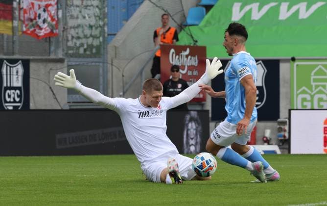 CFC vs Greifswalder FC 27 07 2025, Chemnitz, eins Stadion An der Gellertstrasse, Sport, Fußball, Regionalliga Nordost, Saison 2025 2026, 1 Spieltag, CFC, CFC vs Greifswalder FC Jakub Jakubov in action Chemnitz Sachsen BRD
