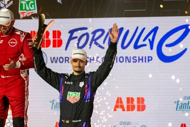 2025 FORMULA E LONDON ePRIX WEHRLEIN Pascal (ger), TAG Heuer Porsche Formula E Team, Porsche 99X Electric, portrait during the London ePrix, 15th and 16th round of the 2024-25 ABB FIA Formula E World Championship, WM, Weltmeisterschaft on the ExCel London Circuit from July 25 to 27, 2025 in London, United Kingdom - LondonUnited Kingdom  Copyright: xDamienxDoumerguex