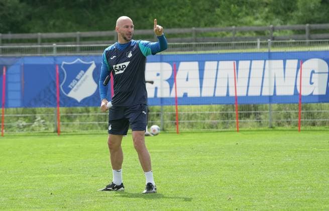 Training camp TSG Hoffenheim in Seefeld 2025 29 07 2025, Stadion Seefeld, Seefeld, Training camp TSG Hoffenheim in Seefeld 2025 , in the picture coach Christian Ilzer Hoffenheim nordphotoxGmbHx xBratic nph00250