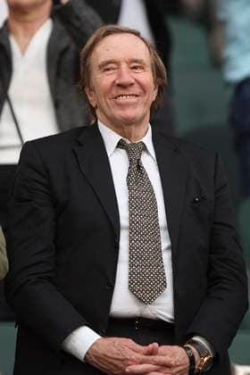 Günter Netzer Borussia Mönchengladbach laughs during the pre season friendly match between Borussia Mönchengladbach and Valencia CF at Borussia Park on August 02, 2025 in Mönchengladbach, Germany, Germany Photo by Oliver Kaelke DeFodi Images Günter Netzer Borussia Mönchengladbach laughs during the pre season friendly match between Borussia Mönchengladbach and Valencia CF at Borussia Park on August 2, 2025 in Mönchengladbach, Germany Photo by Oliver Kaelke DeFodi Images Photo by Oliver Kaelke DeFodi Images