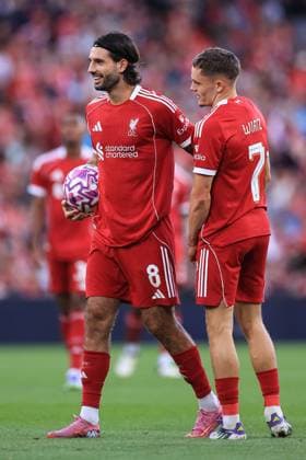 Fußball Vorsaison-Freundschaftsspiel Liverpool gegen Athletic Bilbao 4. August 2025 Vorsaison-Freundschaftsspiel Liverpool gegen Athletic Bilbao Dominik Szoboszlai von Liverpool und Florian Wirtz von Liverpool Foto Simon Stacpoole Abseits Liverpool UK  Copyright: xSimonxStacpoolexOffside