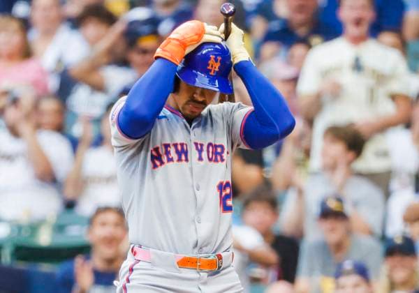 New York Mets shortstop Francisco Lindor reacts as he his called out on strikes in the first inning of the MLB, Baseball Herren, USA game between the New York Mets and the Milwaukee Brewers at American Family Field in Milwaukee, Wisconsin, on Friday, August 8, 2025.  MIL20250808805 TANNENxMAURY