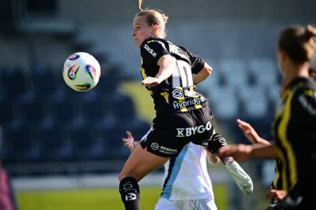 GÖTEBORG, SWEDEN 20250809 Häckens Anna Anvegard during Saturdays football match in the womens league between BK Häcken FF and Djurgarden at Bravida Arena GÖTEBORG SWEDEN x9200x  Copyright: xHannaxBrunlöf TTx DAMALLSVENSKAN BK HÄCKEN FF - DJURGARDEN