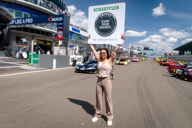 DTM, 9. + 10. Rennen Nürburgring 2025 - Foto: Gruppe C Photography: Pauline Schäfer-Betz (Kunstturnerin) Copyright: xGruppexCxPhotographyx