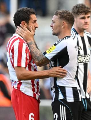 Kieran Trippier of Newcastle United embraces Koke of Athletico Madrid at the end of the game Newcastle United v Atletico Madrid, Pre Season Friendly, Football, St James Park, Newcastle, UK - 09 Aug 2025Newcastle St James Park United Kingdom EDITORIAL USE ONLY No use with unauthorised audio, video, data, fixture lists, club league logos or live services. Online in-match use limited to 120 images, no video emulation. No use in betting, games or single club league player publications. Copyright: xGreigxCowie Shutterstockx 15433743ak