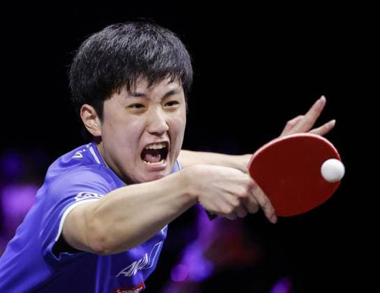 Table tennis, Tischtennis WTT Champions Japan s Tomokazu Harimoto plays in the men s singles final against China s Wang Chuqin at the WTT Champions table tennis event in Yokohama on Aug. 11, 2025.  A14AA0004763651P
