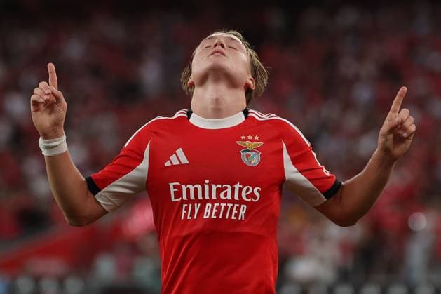 Portugal, Lisbon 2025 08 12 xJFx Second leg Third qualifying round Uefa Champions League 2025 26 , S L Benfica OGC Nice v l , Andreas Schjelderup S L Benfica Torjubelel, Goal celebration, celebrate the goal zum 2 0 Copyright: JoaquimxFerreira