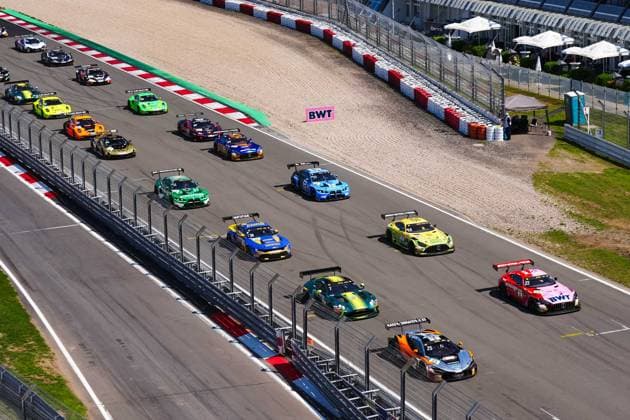 DTM, 9. + 10. Rennen Nürburgring 2025 - 25 McLaren 720S GT3 Evo, Dörr Motorsport: Ben Dörr; 22 Mercedes-AMG GT3, Mercedes-AMG Team Landgraf: Lucas Auer Copyright: xGruppexCxPhotographyx