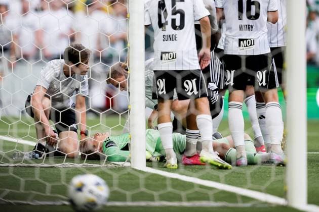 250814 Goalkeeper Sander Tangvik of Rosenborg in pain during the UEFA Conference League qualifier football match between Hammarby and Rosenborg on August 14, 2025 in Stockholm Photo Emma Wallskog BILDBYRAN COP 320 EW0560 fotboll football soccer fotball uefa conference league conference league kval hammarby rosenborg bbeng  Copyright: EMMAxWALLSKOG BB250814EW028