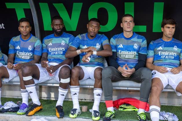 12 08 2025, Tivoli Stadion, Innsbruck, AUT, Test match, WSG Tirol vs Real Madrid, pictured f l Rodrygo Madrid , Antonio Rüdiger Madrid , David Alaba Madrid , goalkeeper Andriy Lunin Madrid , Eduardo Camavinga Madrid f l Rodrygo Madrid , Antonio Rüdiger Madrid , David Alaba Madrid , goalkeeper Andriy Lunin Madrid , Eduardo Camavinga Madrid during an international friendly match between WSG Tirol and Real Madrid Tivoli Stadion in Innsbruck, Austria on 2025 08 12 Expa Innsbruck EP_gro