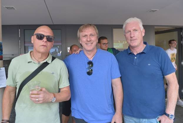 15 08 2025, GER, Soccer, DFB Pokal, Season 2025 2026, 1 Main Round, Ohlendorf Stadion im Heidewald, Gütersloh FC Gütersloh 1 FC Union Berlin 0 5 Dirk van der Ven and Ansgar Brinkmann both former German soccer players, f L with Rob Reekers Sporting Director FC Gütersloh , action, single image, landscape, facial expressions, gestures